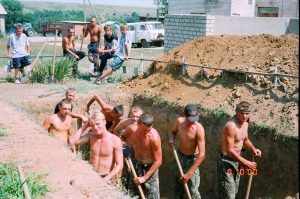 Астраханцы в поисковой экспедиции в Волгоградской области, 2000 год